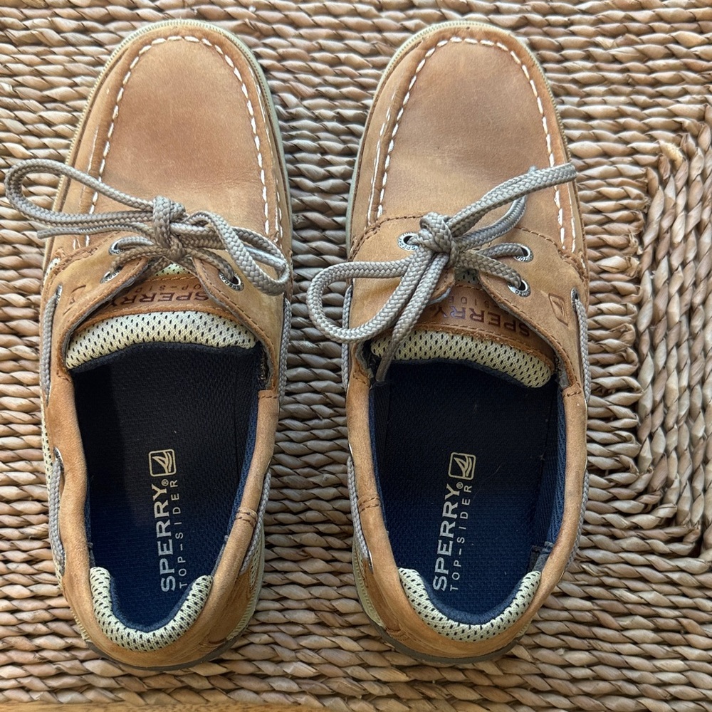 Sperry Leather Tan and Navy Boat Shoes